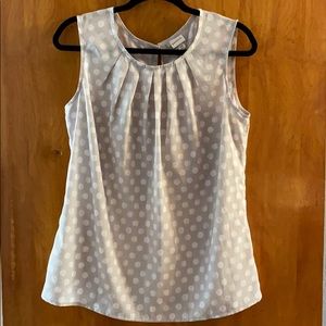 Polka-Dot Sleeveless blouse